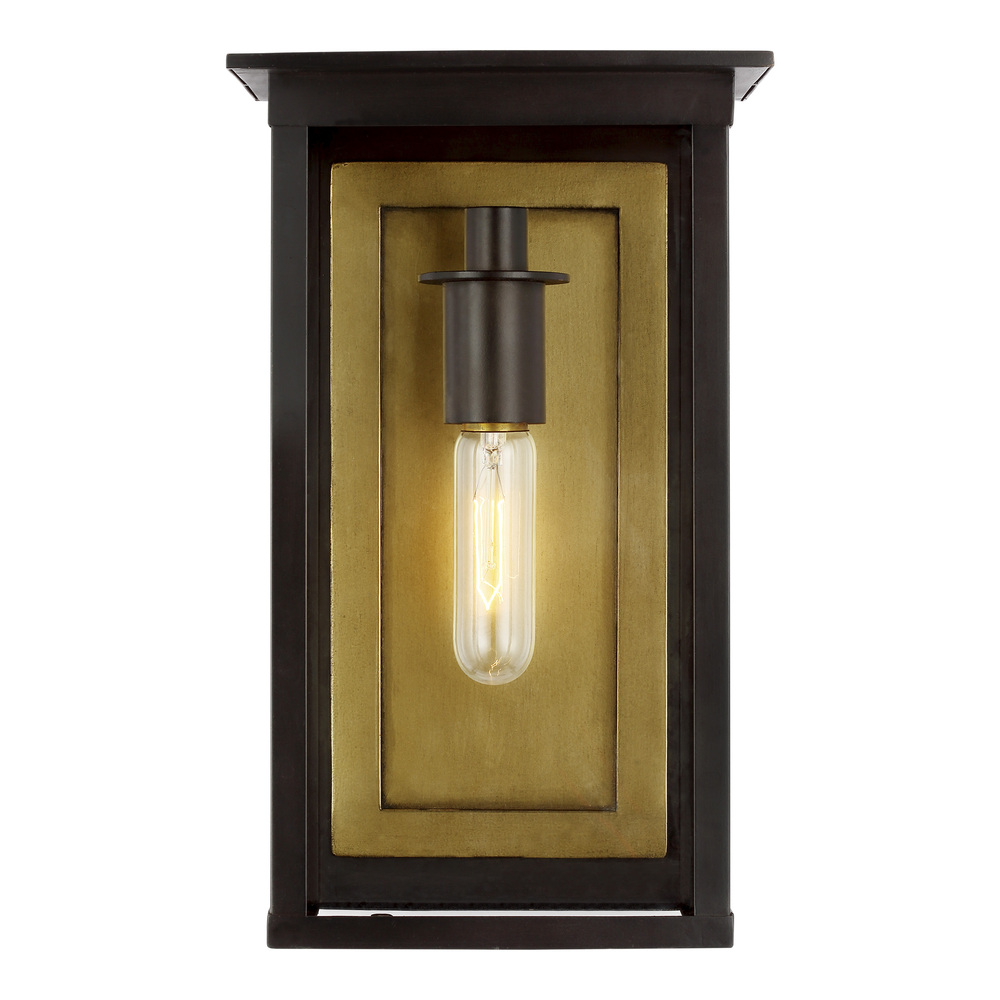 Freeport Medium Outdoor Wall Lantern